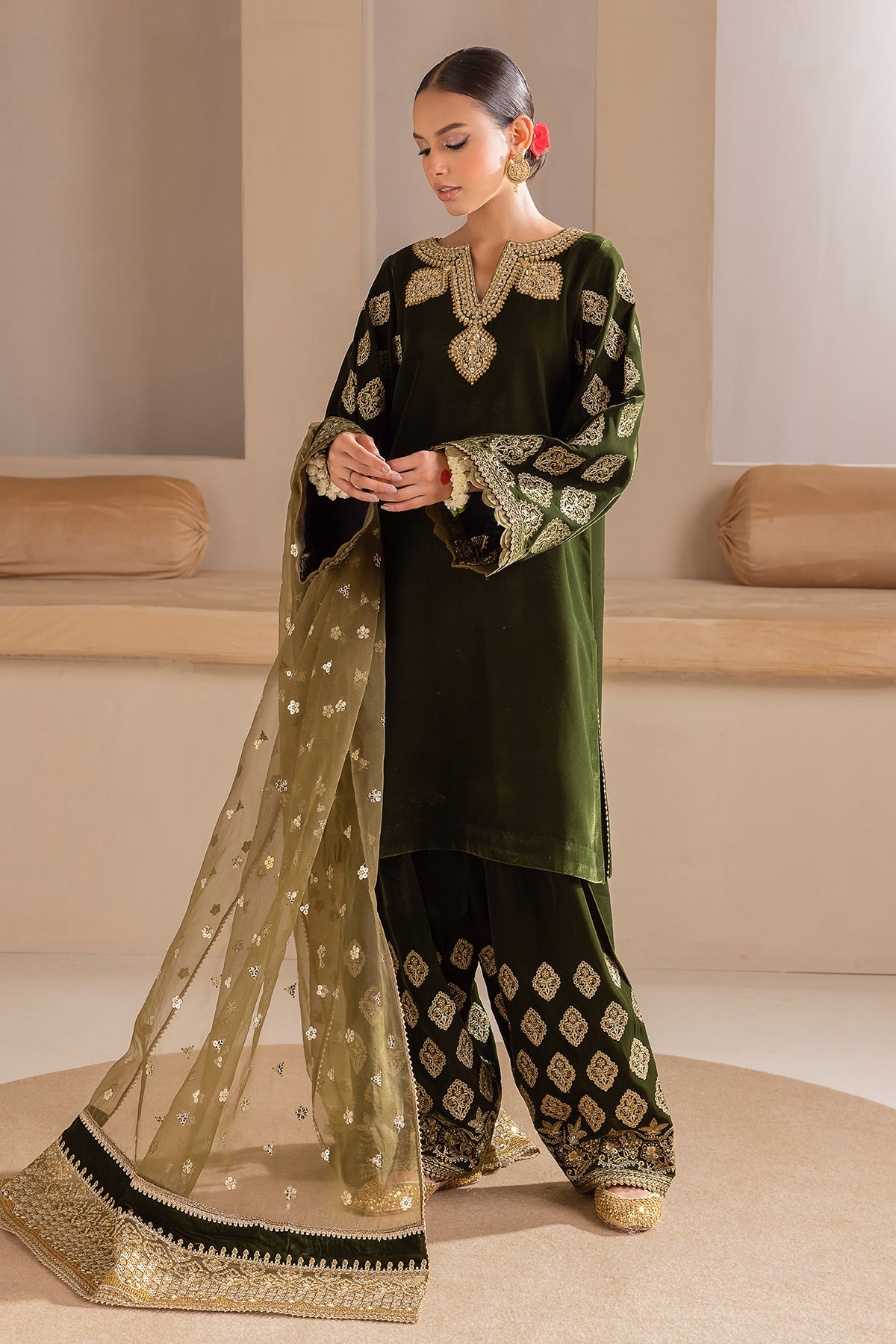 JahanAra By Baroque Embroidered Velvet Suits Unstitched 3 Piece  UF-425