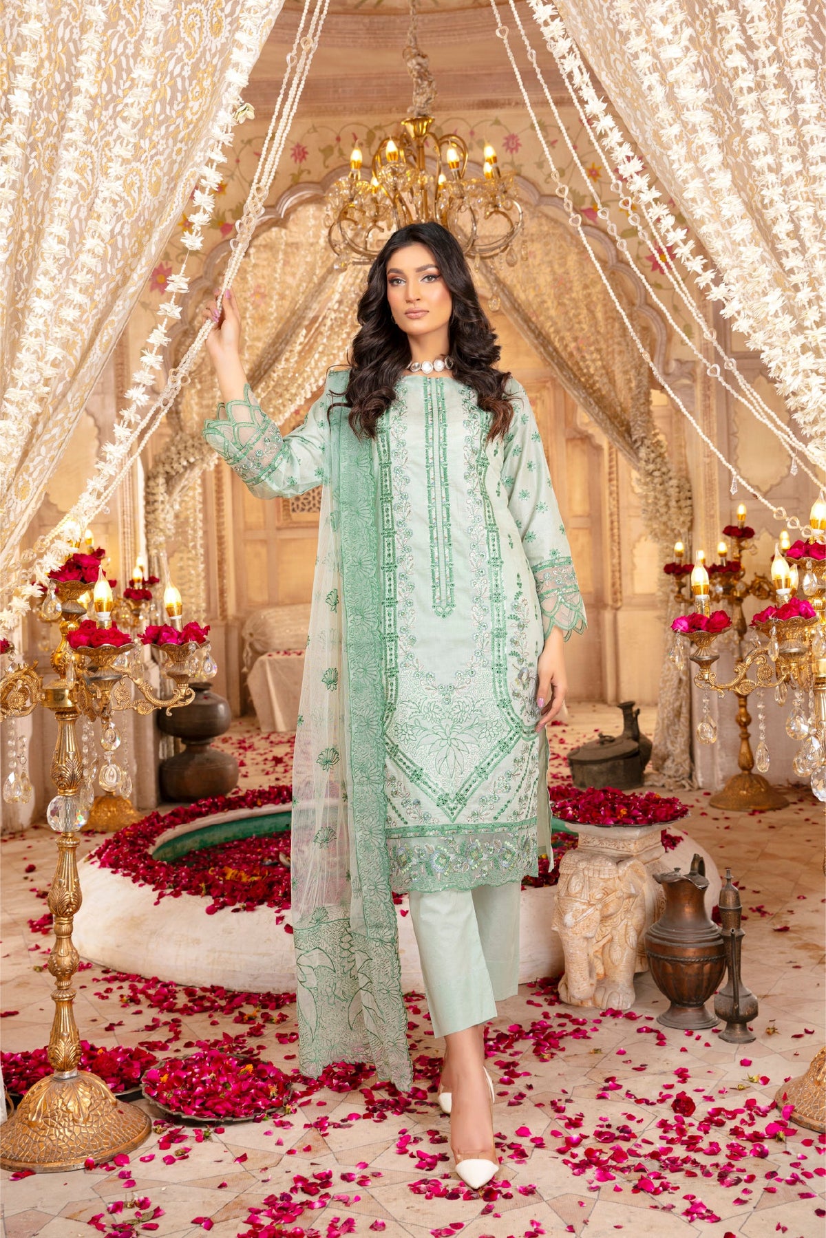 Rang E Bhaar By Mah E Rooh Lawn Embroidered Suit RB-6701