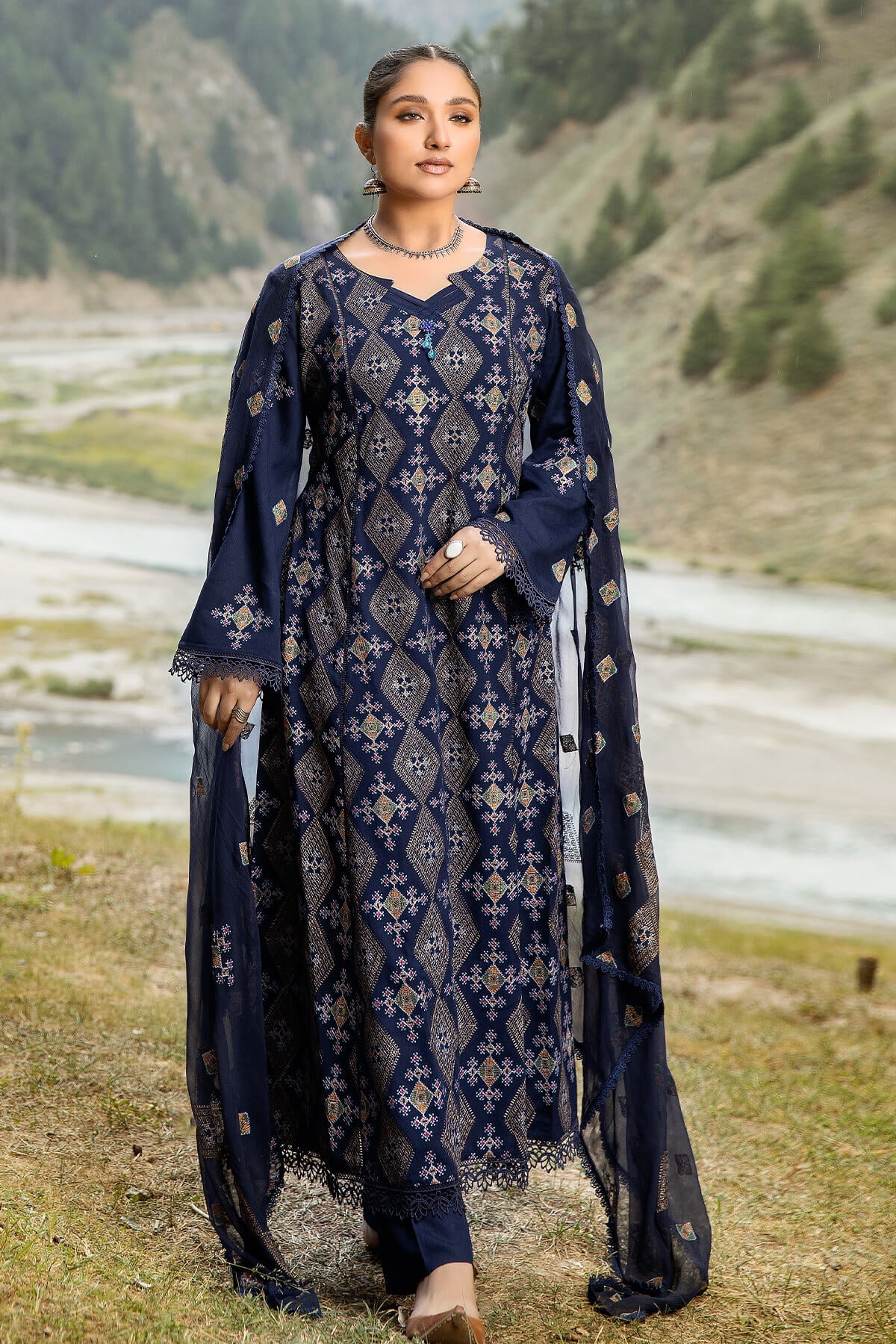 Barbina Noor-E-Fajar By Raeesa Embroidered Karandi Collection KRS-76