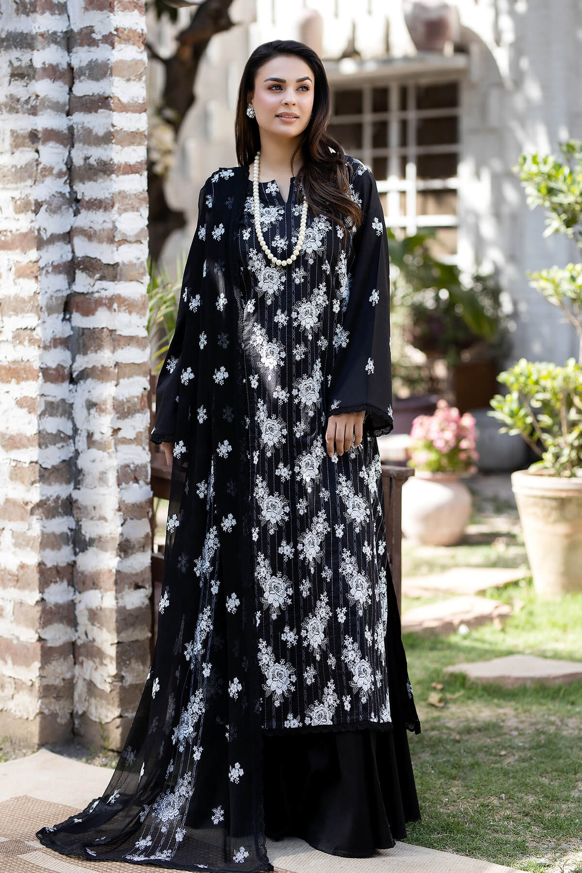 Gul Pari By Noor E Fajar Lawn Embroidered Suit NF-1267 Black
