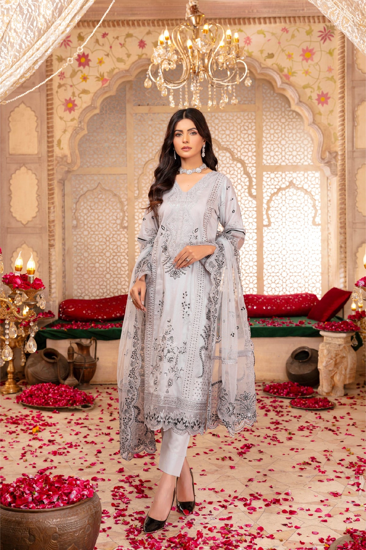 Rang E Bhaar By Mah E Rooh Lawn Embroidered Suit RB-6704 Gray