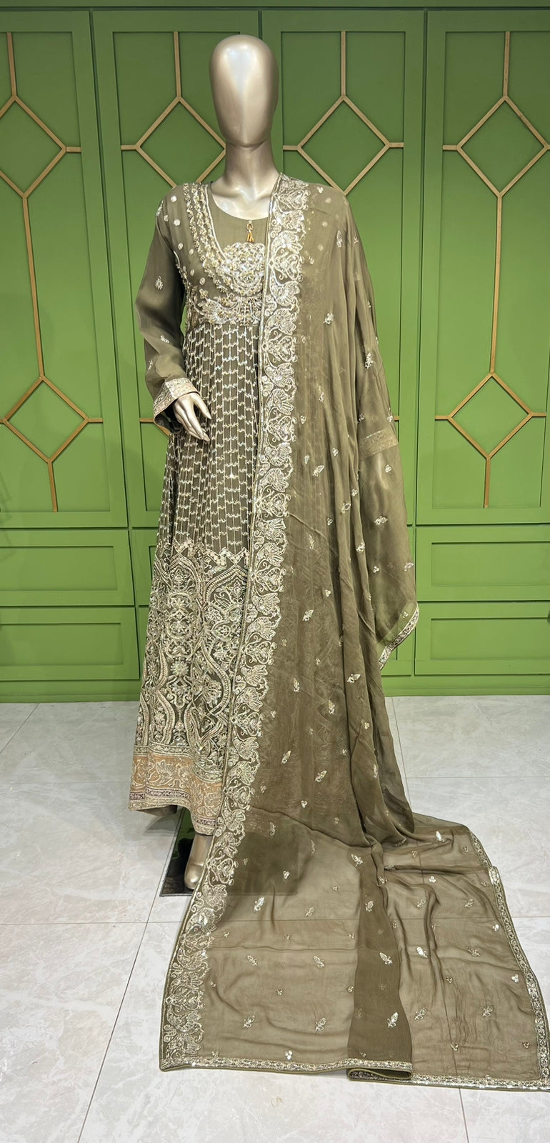 Zoon Bridal and Party Stitched 3Piece Suit ZC-1852 Mehndi
